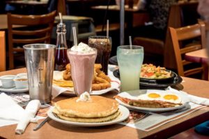 Best Western Irazu Hotel & Casino: denny’s restaurant