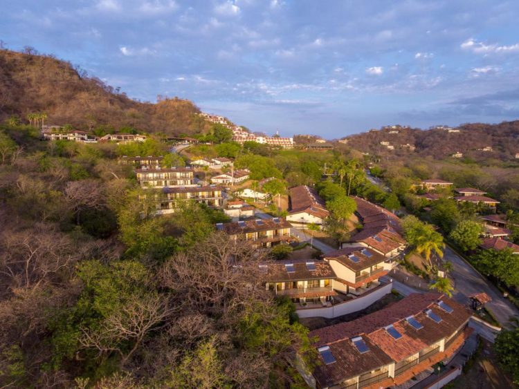 club and hotel condovac la costa