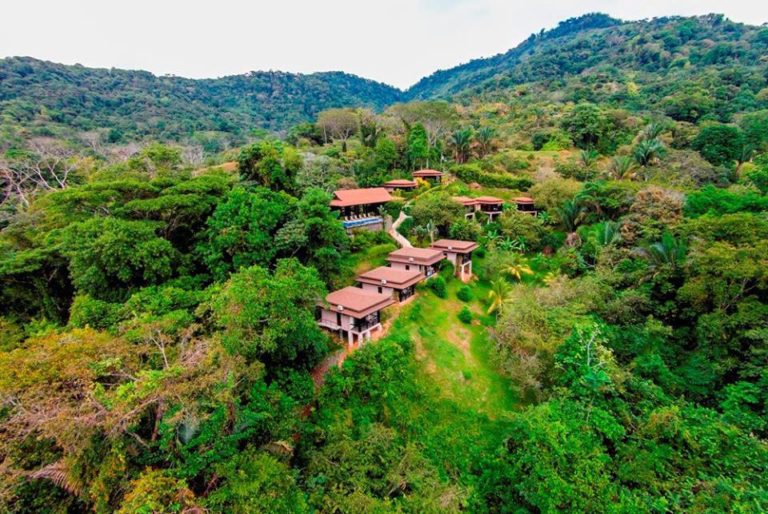 TikiVillas Rainforest Lodge